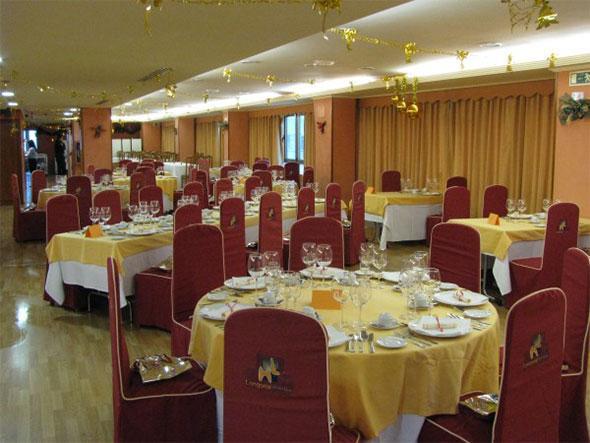 Hotel Longoria Avenida El Berron Restaurace fotografie