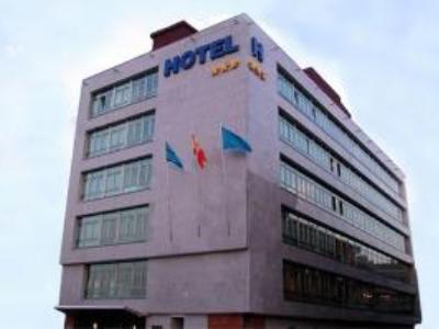 Hotel Longoria Avenida El Berron Exteriér fotografie
